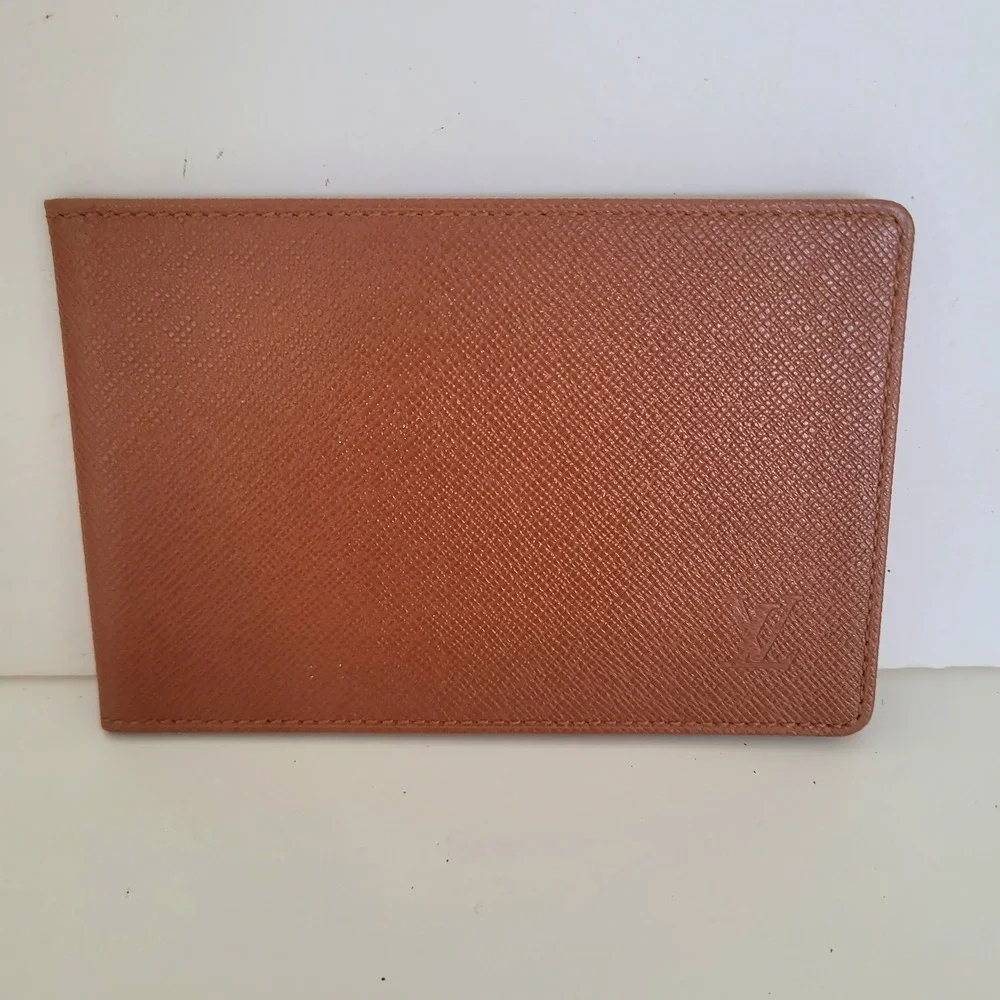 Louis Vuitton Brown Taiga Leather Holder Bifold Wallet Made in France